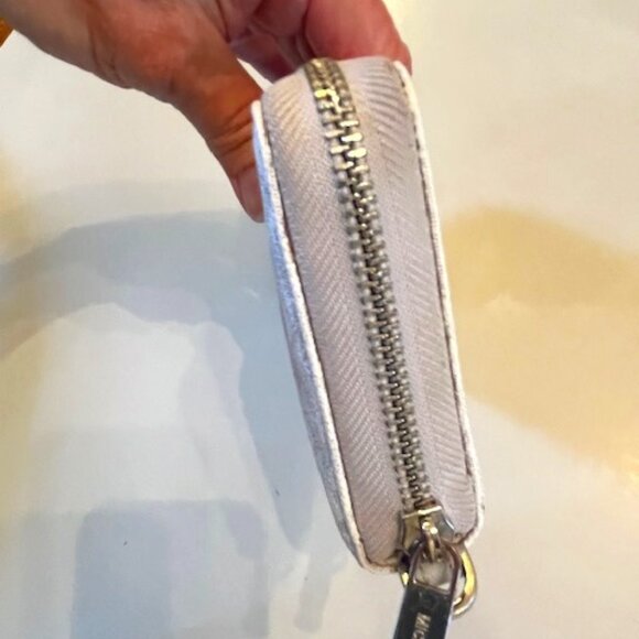 MICHAEL KORS | Jet Set Travel Large Wallet in Signature print - Picture 12 of 14